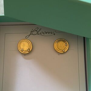 J Bloom gold stud earrings